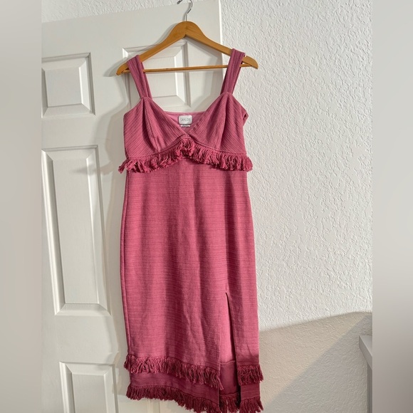 Saylor Nicolaia Dress in Mauve - Picture 2 of 6